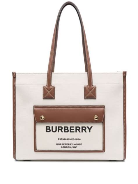 borsa burberry modelli|Scopri la nuova collezione di borse Burberry donna su .